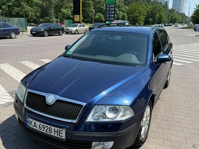 Синий Шкода Октавия, объемом двигателя 1.97 л и пробегом 321 тыс. км за 4900 $, фото 1 на Automoto.ua