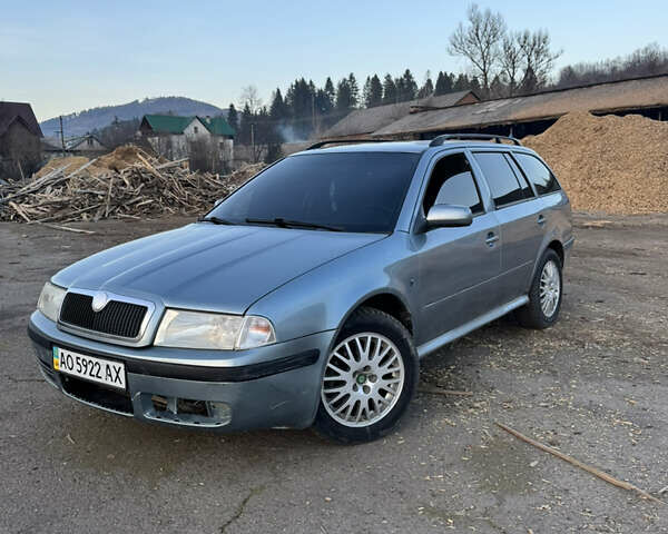 Синий Шкода Октавия, объемом двигателя 1.8 л и пробегом 143 тыс. км за 3700 $, фото 1 на Automoto.ua