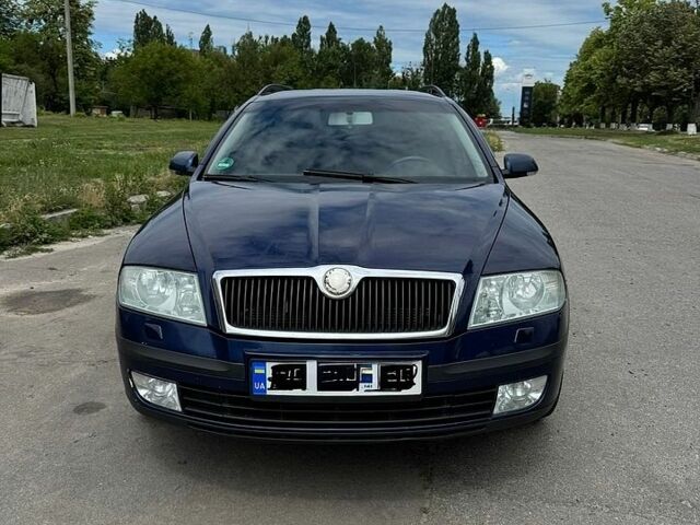 Синій Шкода Октавія, об'ємом двигуна 1.6 л та пробігом 243 тис. км за 5400 $, фото 1 на Automoto.ua
