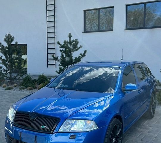 Синий Шкода Октавия, объемом двигателя 2.01 л и пробегом 215 тыс. км за 7200 $, фото 1 на Automoto.ua