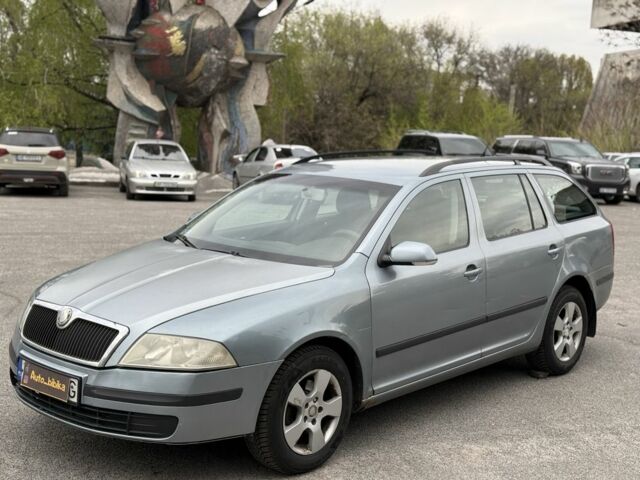 Синий Шкода Октавия, объемом двигателя 1.9 л и пробегом 300 тыс. км за 2350 $, фото 1 на Automoto.ua