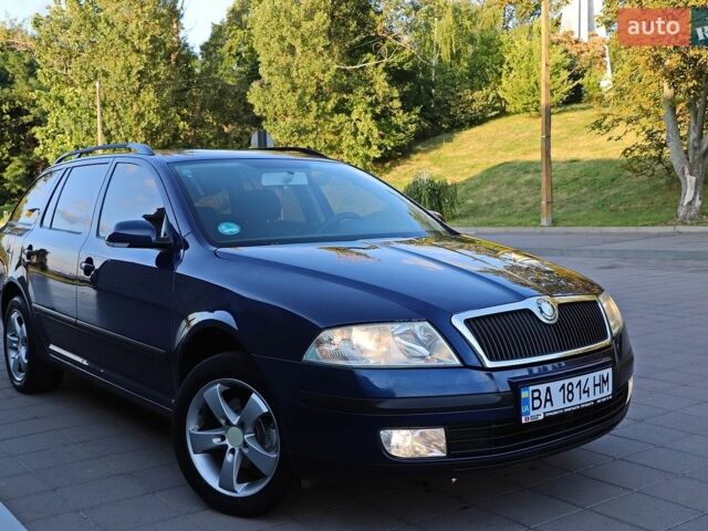 Синій Шкода Октавія, об'ємом двигуна 1.6 л та пробігом 252 тис. км за 5999 $, фото 1 на Automoto.ua