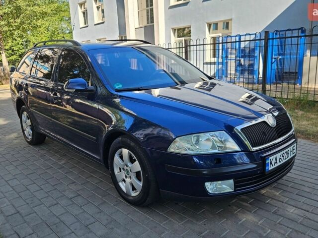 Синий Шкода Октавия, объемом двигателя 1.97 л и пробегом 320 тыс. км за 5500 $, фото 1 на Automoto.ua
