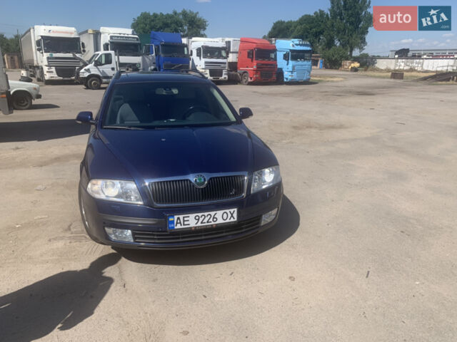 Синий Шкода Октавия, объемом двигателя 2 л и пробегом 223 тыс. км за 7400 $, фото 1 на Automoto.ua