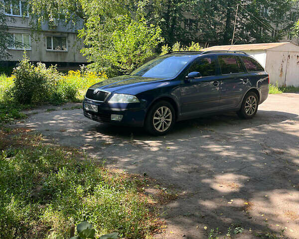 Синий Шкода Октавия, объемом двигателя 1.97 л и пробегом 292 тыс. км за 6000 $, фото 1 на Automoto.ua