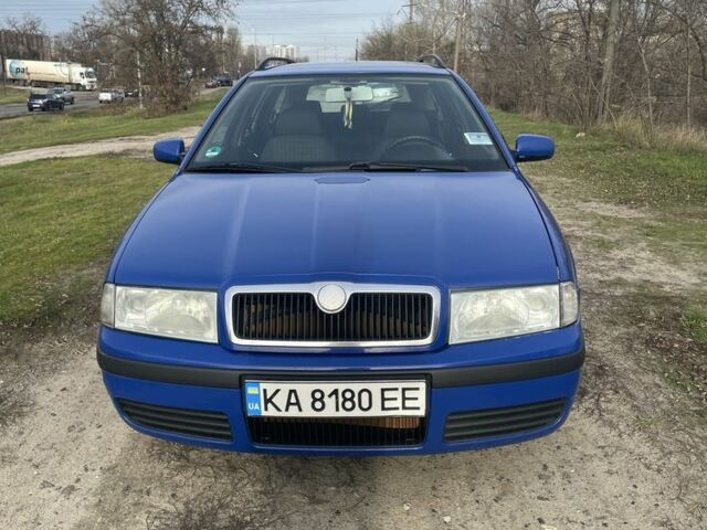 Синій Шкода Октавія, об'ємом двигуна 1.6 л та пробігом 350 тис. км за 3900 $, фото 1 на Automoto.ua