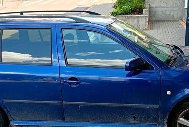 Синій Шкода Октавія, об'ємом двигуна 1.9 л та пробігом 387 тис. км за 3300 $, фото 1 на Automoto.ua