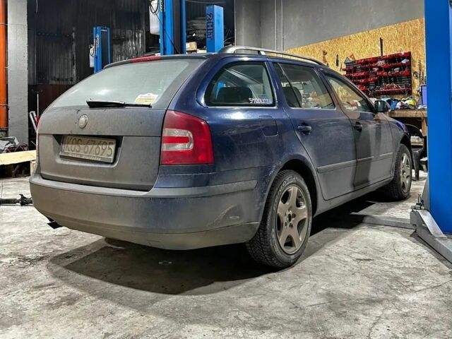 Синій Шкода Октавія, об'ємом двигуна 1.6 л та пробігом 380 тис. км за 1606 $, фото 1 на Automoto.ua