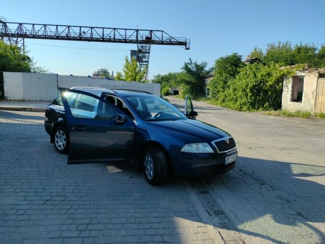 Синій Шкода Октавія, об'ємом двигуна 1.6 л та пробігом 304 тис. км за 4700 $, фото 1 на Automoto.ua