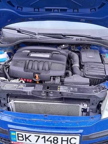 Шкода Октавия 2007 в Ровно на Automoto.ua Синий Шкода Октавия, объемом двигателя 1.6 л и пробегом 250 тыс. км за 5700 $, фото 1 на Automoto.ua