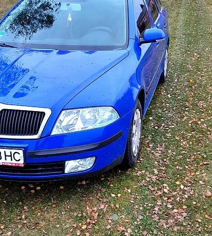 Синій Шкода Октавія, об'ємом двигуна 1.6 л та пробігом 24000 тис. км за 5700 $, фото 1 на Automoto.ua