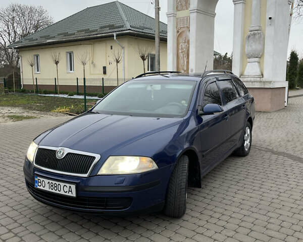 Синій Шкода Октавія, об'ємом двигуна 1.6 л та пробігом 299 тис. км за 4850 $, фото 1 на Automoto.ua