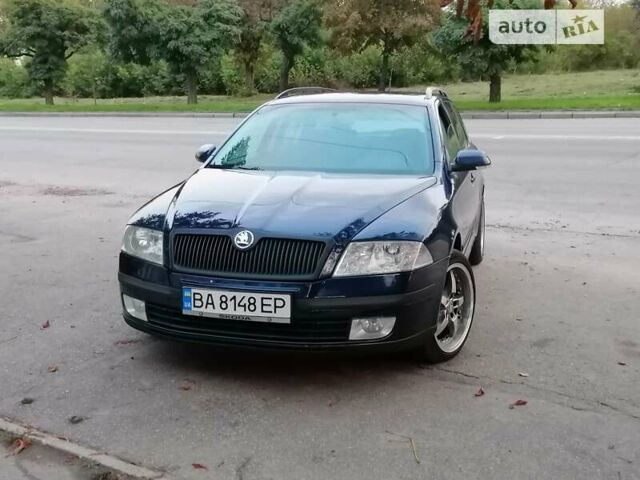 Синий Шкода Октавия, объемом двигателя 1.6 л и пробегом 300 тыс. км за 6100 $, фото 1 на Automoto.ua