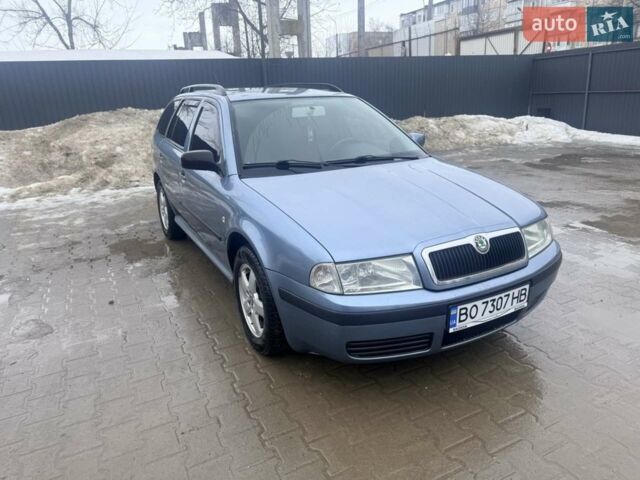 Синий Шкода Октавия, объемом двигателя 1.6 л и пробегом 243 тыс. км за 4550 $, фото 1 на Automoto.ua