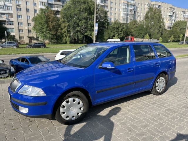 Синий Шкода Октавия, объемом двигателя 1.6 л и пробегом 290 тыс. км за 5000 $, фото 1 на Automoto.ua
