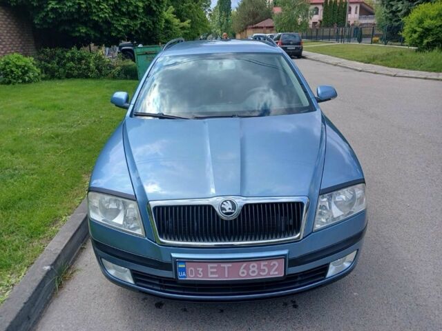 Синий Шкода Октавия, объемом двигателя 0 л и пробегом 200 тыс. км за 6100 $, фото 1 на Automoto.ua