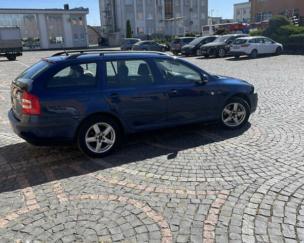 Синий Шкода Октавия, объемом двигателя 1.8 л и пробегом 230 тыс. км за 5500 $, фото 1 на Automoto.ua