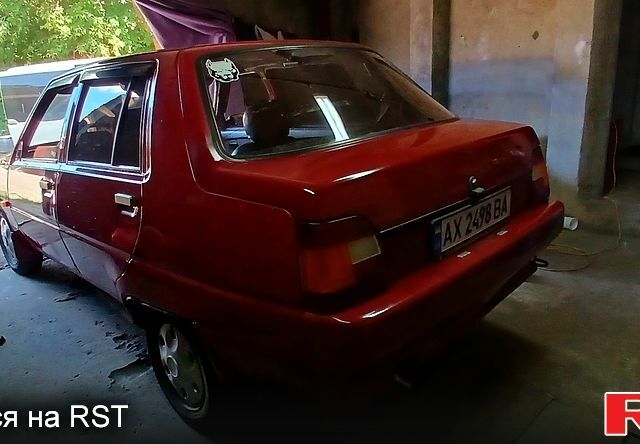 Синий Шкода Октавия, объемом двигателя 1.6 л и пробегом 256 тыс. км за 5800 $, фото 1 на Automoto.ua