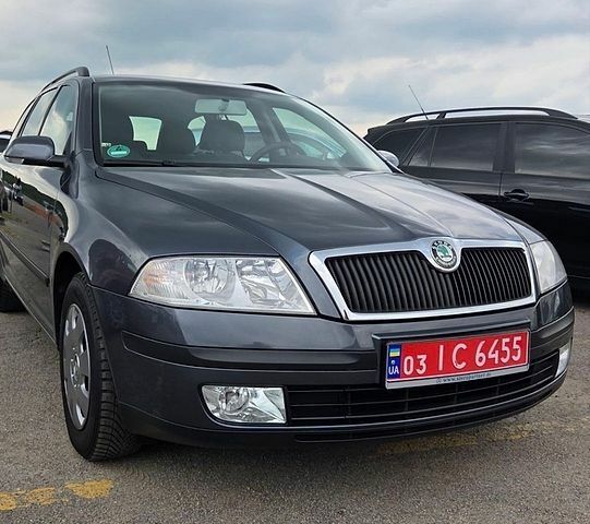 Синий Шкода Октавия, объемом двигателя 1.6 л и пробегом 238 тыс. км за 6999 $, фото 1 на Automoto.ua