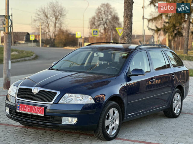Синий Шкода Октавия, объемом двигателя 1.6 л и пробегом 210 тыс. км за 7950 $, фото 1 на Automoto.ua