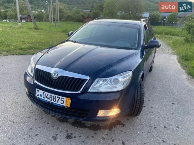 Синій Шкода Октавія, об'ємом двигуна 1.2 л та пробігом 246 тис. км за 5650 $, фото 1 на Automoto.ua