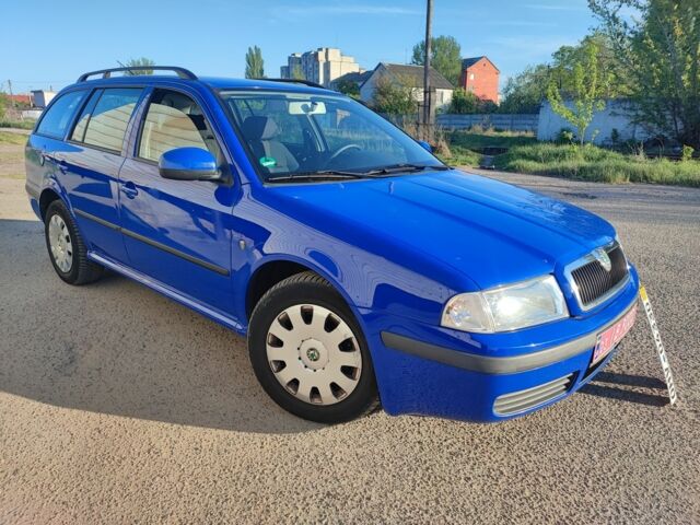 Синий Шкода Октавия, объемом двигателя 0 л и пробегом 203 тыс. км за 5900 $, фото 1 на Automoto.ua