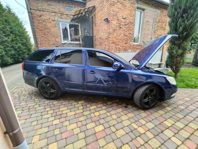 Синій Шкода Октавія, об'ємом двигуна 1.8 л та пробігом 240 тис. км за 7500 $, фото 1 на Automoto.ua