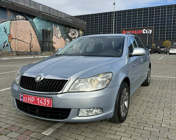 Шкода Октавия 2009 в Луцке на Automoto.ua Синий Шкода Октавия, объемом двигателя 0 л и пробегом 274 тыс. км за 6850 $, фото 1 на Automoto.ua