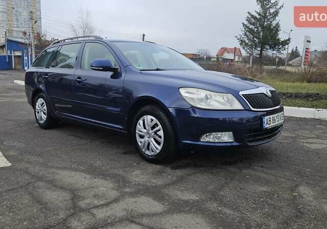 Синий Шкода Октавия, объемом двигателя 1.6 л и пробегом 249 тыс. км за 6600 $, фото 1 на Automoto.ua