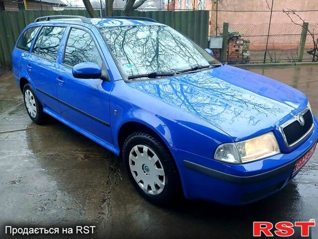 Синій Шкода Октавія, об'ємом двигуна 1.6 л та пробігом 235 тис. км за 7150 $, фото 1 на Automoto.ua