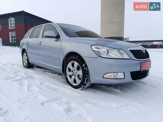 Синий Шкода Октавия, объемом двигателя 1.8 л и пробегом 230 тыс. км за 7600 $, фото 1 на Automoto.ua