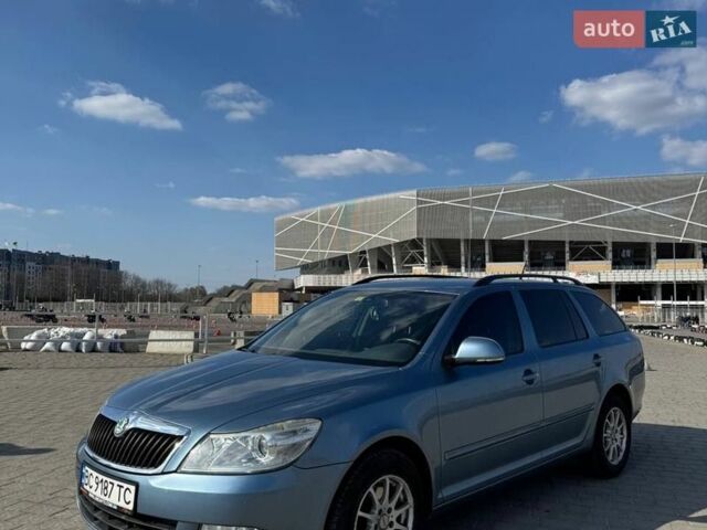 Синий Шкода Октавия, объемом двигателя 1.8 л и пробегом 224 тыс. км за 7900 $, фото 1 на Automoto.ua