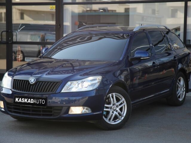 Синий Шкода Октавия, объемом двигателя 1.4 л и пробегом 244 тыс. км за 8600 $, фото 1 на Automoto.ua