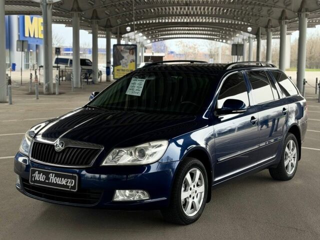 Синий Шкода Октавия, объемом двигателя 0 л и пробегом 264 тыс. км за 7700 $, фото 1 на Automoto.ua