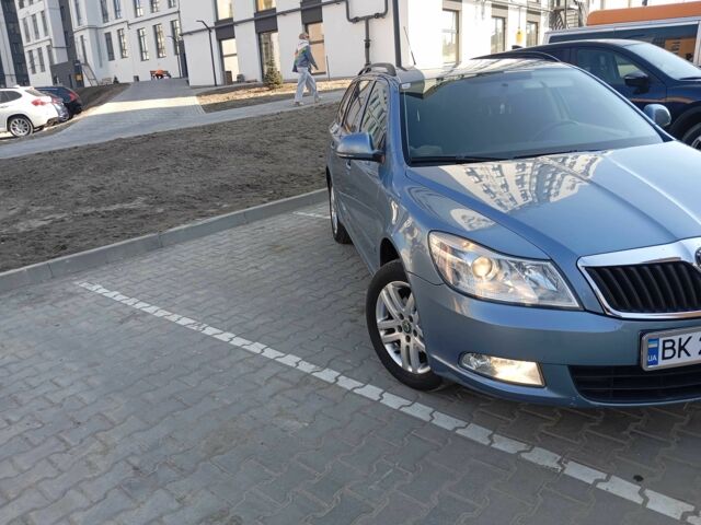 Синий Шкода Октавия, объемом двигателя 1.4 л и пробегом 230 тыс. км за 6712 $, фото 1 на Automoto.ua
