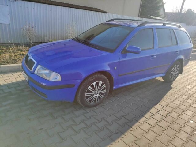 Синий Шкода Октавия, объемом двигателя 1.6 л и пробегом 195 тыс. км за 4700 $, фото 1 на Automoto.ua