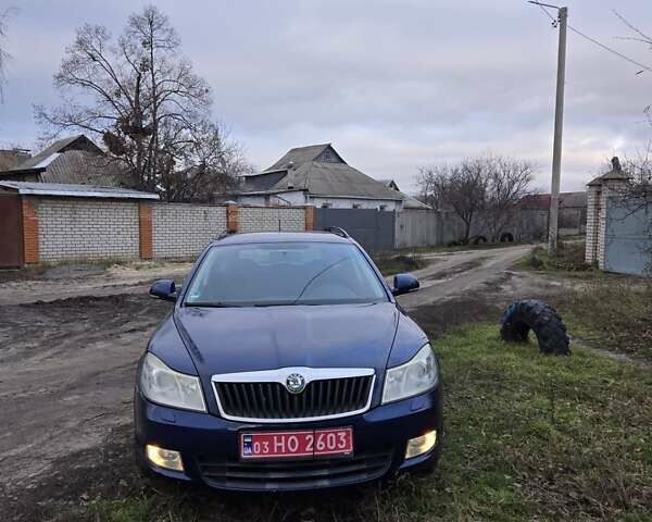 Синий Шкода Октавия, объемом двигателя 1.6 л и пробегом 130 тыс. км за 6600 $, фото 1 на Automoto.ua