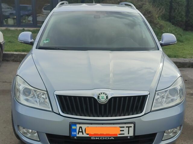 Синий Шкода Октавия, объемом двигателя 1.8 л и пробегом 218 тыс. км за 7400 $, фото 1 на Automoto.ua