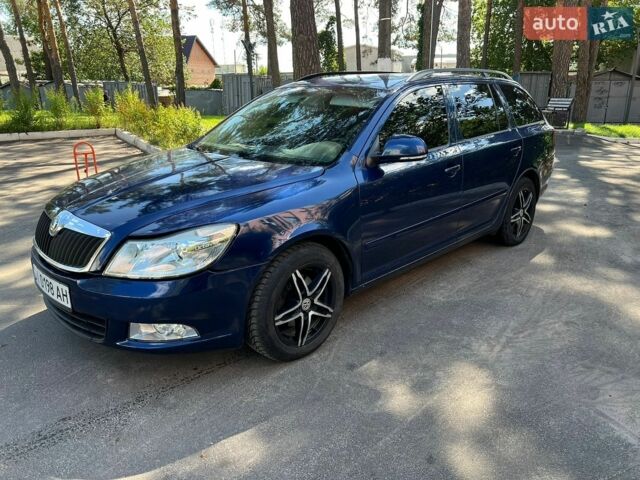 Синій Шкода Октавія, об'ємом двигуна 1.6 л та пробігом 300 тис. км за 3900 $, фото 1 на Automoto.ua