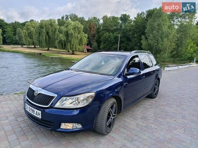 Синий Шкода Октавия, объемом двигателя 1.61 л и пробегом 298 тыс. км за 4300 $, фото 1 на Automoto.ua