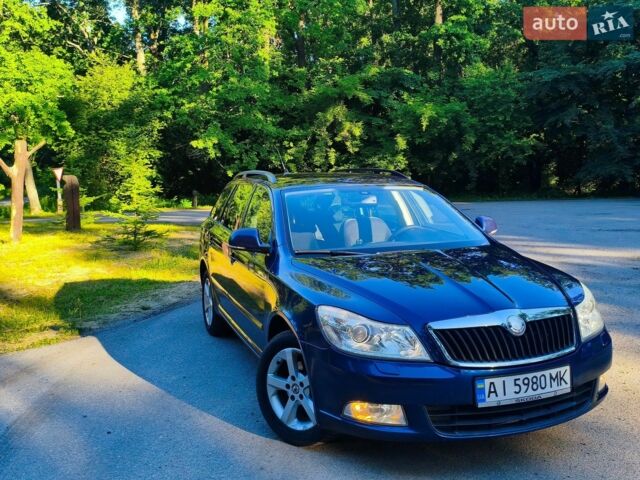 Синий Шкода Октавия, объемом двигателя 1.6 л и пробегом 277 тыс. км за 7600 $, фото 1 на Automoto.ua