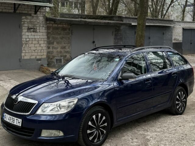 Синий Шкода Октавия, объемом двигателя 1.9 л и пробегом 300 тыс. км за 4500 $, фото 1 на Automoto.ua