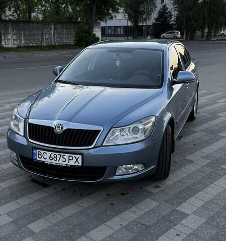Синий Шкода Октавия, объемом двигателя 1.6 л и пробегом 323 тыс. км за 8200 $, фото 1 на Automoto.ua