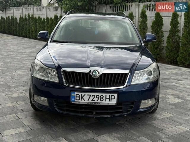 Синий Шкода Октавия, объемом двигателя 1.97 л и пробегом 300 тыс. км за 6500 $, фото 1 на Automoto.ua