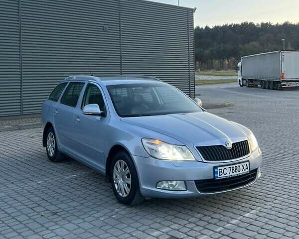 Синій Шкода Октавія, об'ємом двигуна 1.6 л та пробігом 362 тис. км за 7500 $, фото 1 на Automoto.ua