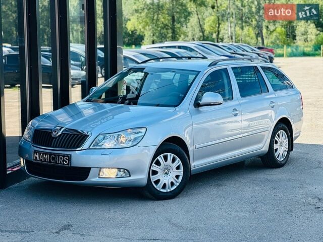 Синий Шкода Октавия, объемом двигателя 1.4 л и пробегом 202 тыс. км за 9000 $, фото 1 на Automoto.ua