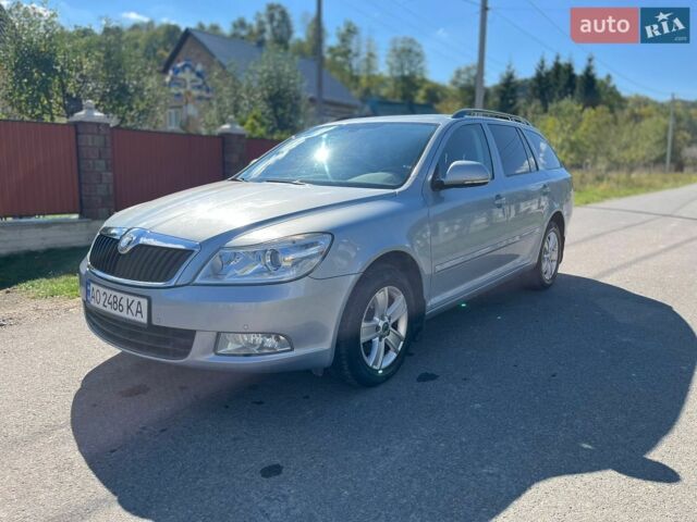 Синій Шкода Октавія, об'ємом двигуна 1.6 л та пробігом 295 тис. км за 7400 $, фото 1 на Automoto.ua