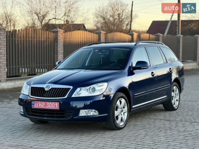 Синий Шкода Октавия, объемом двигателя 1.4 л и пробегом 228 тыс. км за 7950 $, фото 1 на Automoto.ua