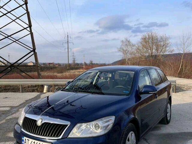 Синий Шкода Октавия, объемом двигателя 1.9 л и пробегом 302 тыс. км за 5700 $, фото 1 на Automoto.ua
