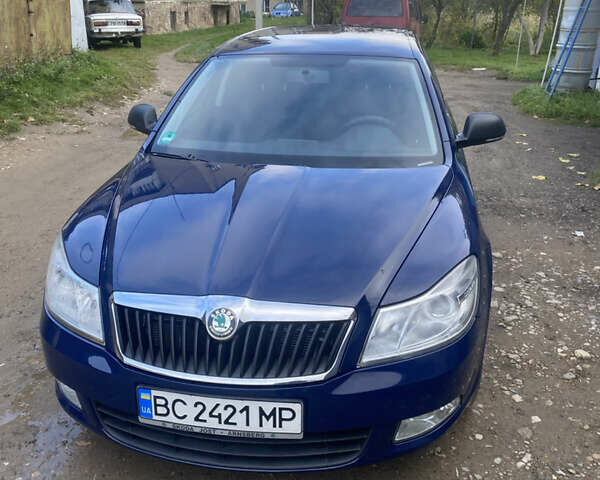 Синий Шкода Октавия, объемом двигателя 1.6 л и пробегом 245 тыс. км за 7100 $, фото 1 на Automoto.ua